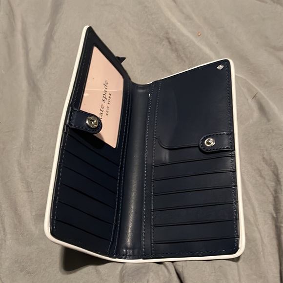 Kate Spade wallet - Picture 4 of 5